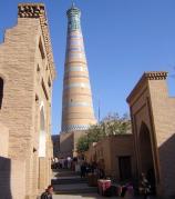 Uzbekistan - Chiva ulika s minaretem